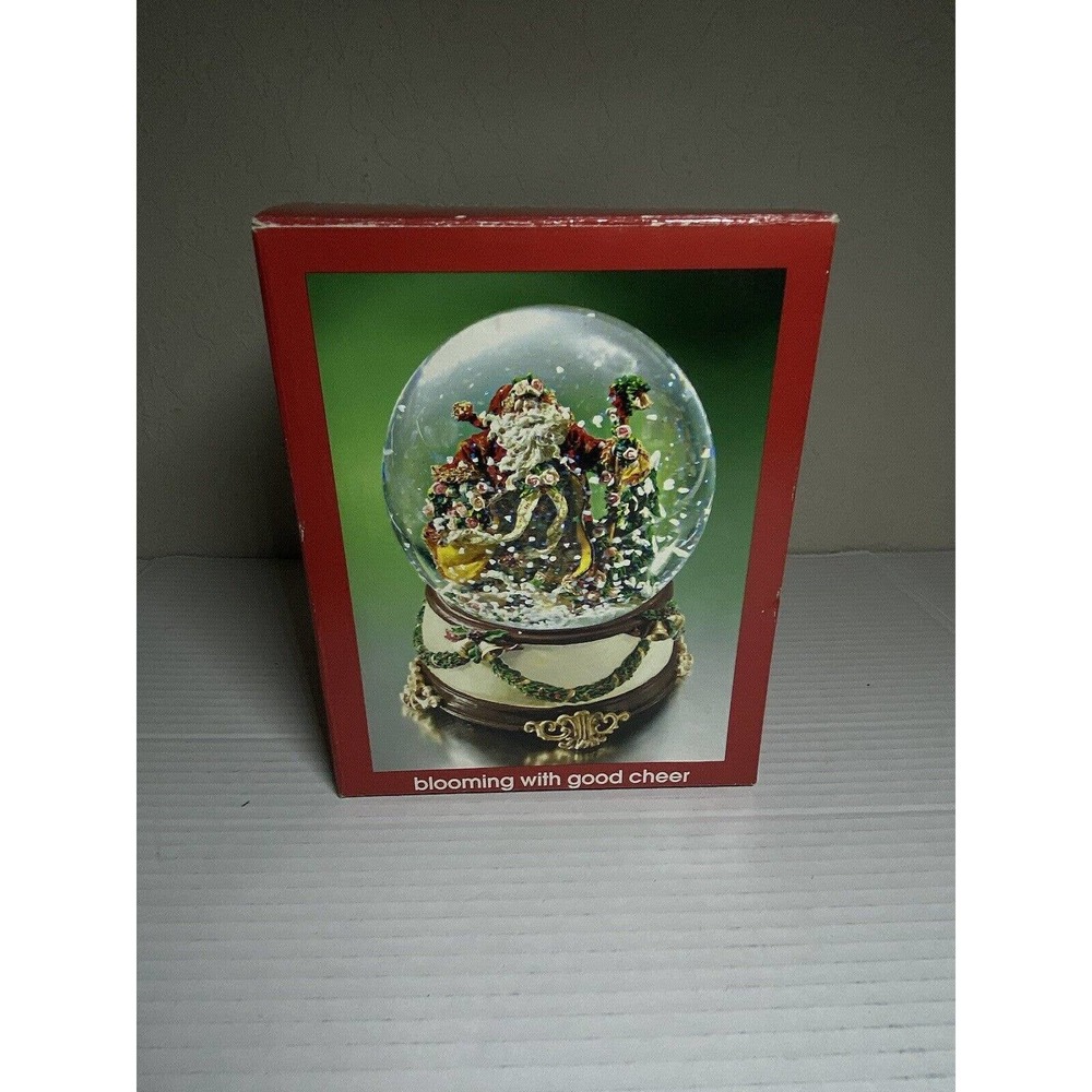 JC Penney Home Collection Musical Santa Snowglobe Plays Jingle Bells